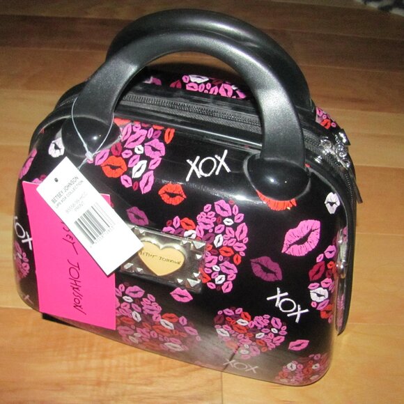 Betsey Johnson Make Up / Cosmetic Hard Shell ABS Case. 11" with Zippers. NEW - Picture 2 of 10